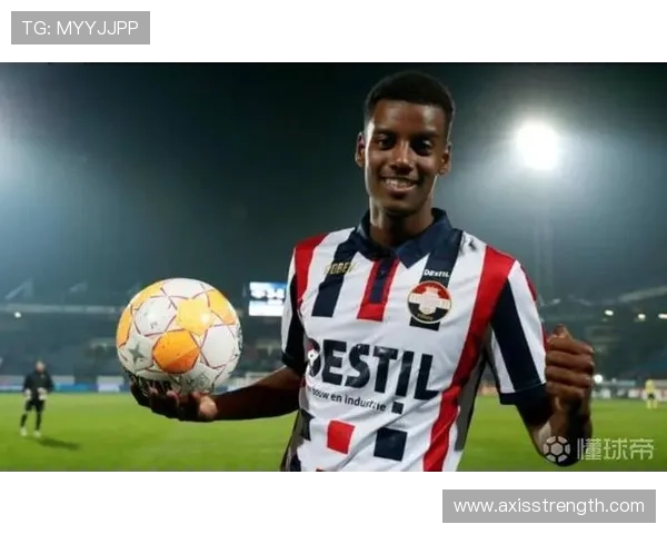 伊萨克全能属性解析：中锋角色适配与战术拓展性分析